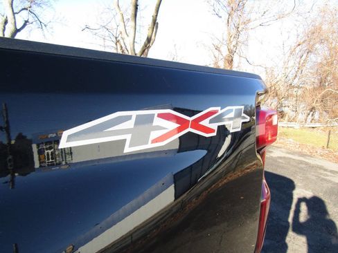 Used 2021 Chevrolet Silverado 2500 Custom w/ Custom Value Package image 38