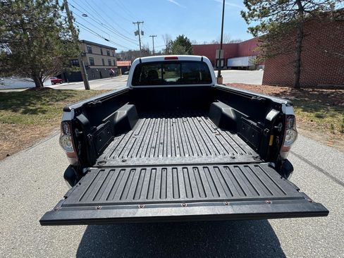 Used 2011 Toyota Tacoma 4x4 Access Cab w/ SR5 Pkg #2 image 19