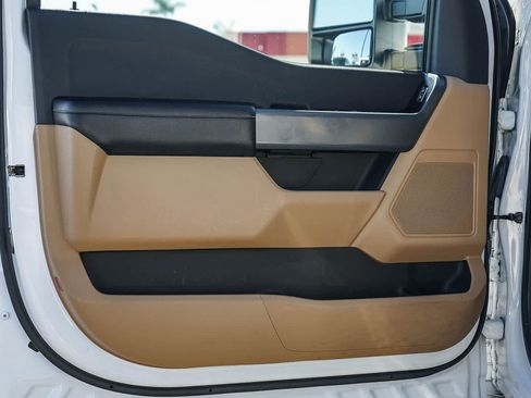 Used 2021 Ford F150 XLT w/ Trailer Tow Package image 17