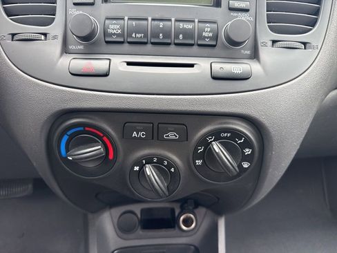 Used 2008 Kia Rio LX FWD image 10