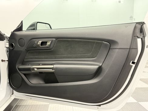 Used 2017 Ford Mustang Shelby GT350 image 71