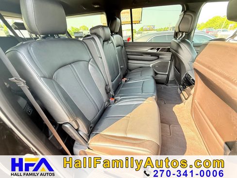 Used 2024 Jeep Wagoneer L Series II w/ Flexible Seating Group AWD/4WD image 30