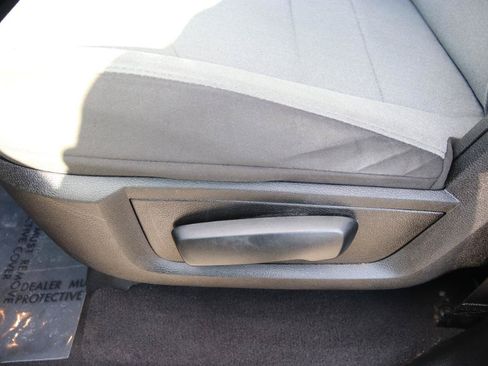 Used 2024 RAM 1500 Classic SLT AWD/4WD image 41
