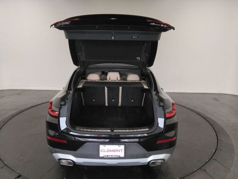 Used 2023 BMW X4 xDrive30i w/ Premium Package image 9