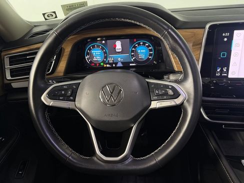 Used 2024 Volkswagen Atlas SE AWD/4WD image 15
