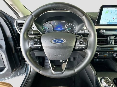 Certified 2022 Ford Escape SE w/ SE Sport Appearance Package FWD image 12