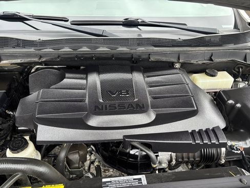 Used 2021 Nissan Titan PRO-4X w/ Pro-4x Utility Package AWD/4WD image 18