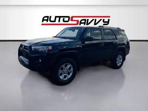 Used 2021 Toyota 4Runner SR5 AWD/4WD image 3