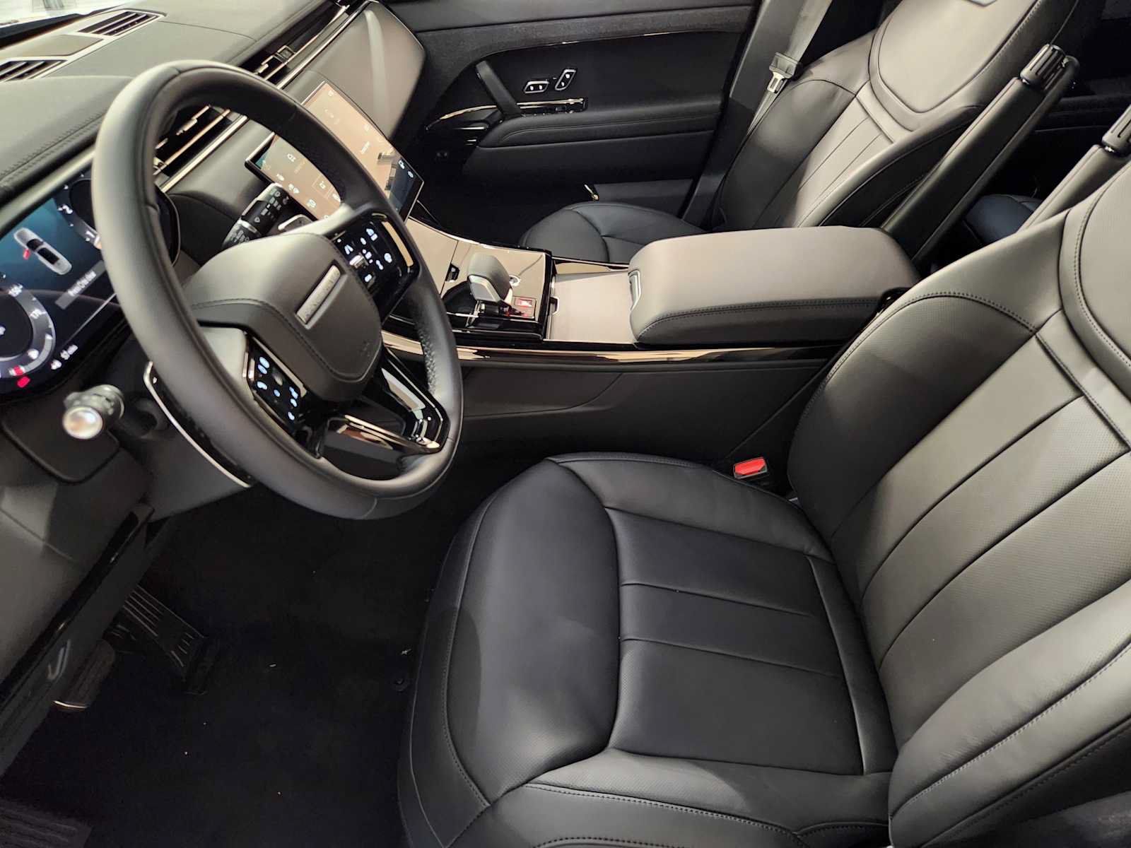 New 2027 Land Rover Range Rover Sport Dynamic SE AWD/4WD image 13