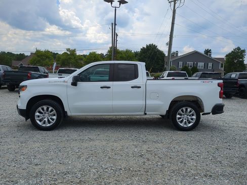 Used 2023 Chevrolet Silverado 1500 W/T w/ WT Convenience Package AWD/4WD image 7