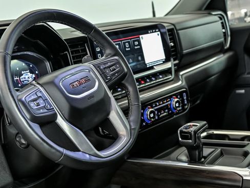 Used 2024 GMC Sierra 1500 SLT w/ SLT Premium Plus Package AWD/4WD image 18