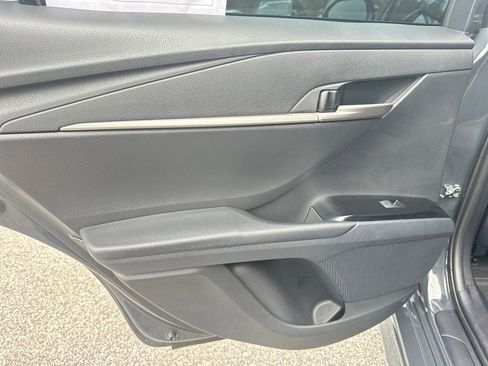 Used 2025 Toyota Camry SE image 29