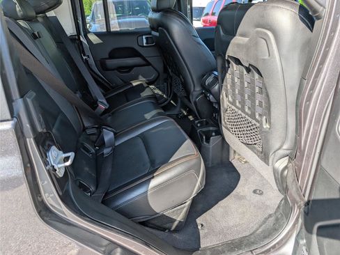 Used 2020 Jeep Gladiator Mojave AWD/4WD image 11