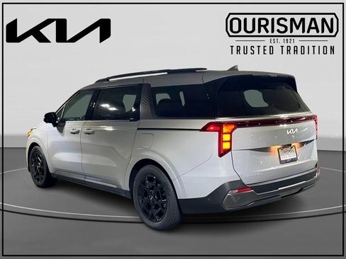 New 2025 Kia Carnival SX image 3