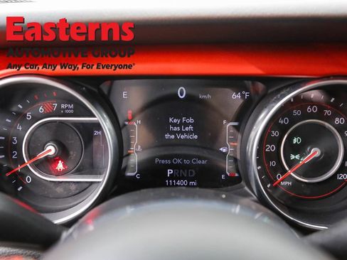 Used 2020 Jeep Wrangler Unlimited Rubicon w/ LED Lighting Group AWD/4WD image 18