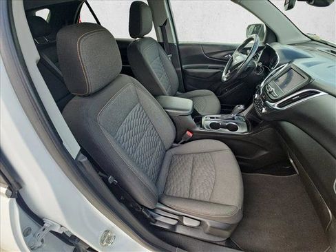 Used 2021 Chevrolet Equinox LT image 19