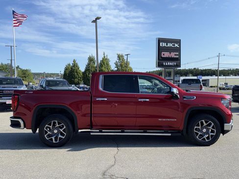 Used 2022 GMC Sierra 1500 SLT w/ SLT Premium Package image 5