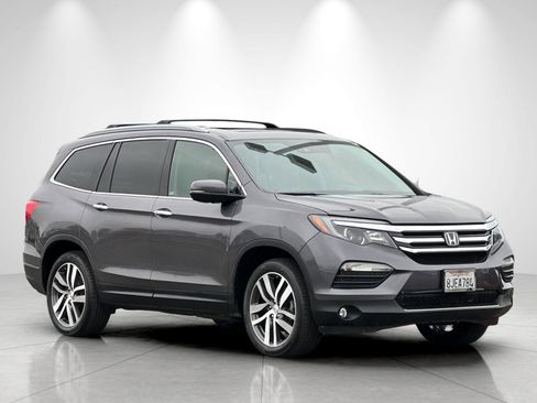 Used 2018 Honda Pilot Elite image 7
