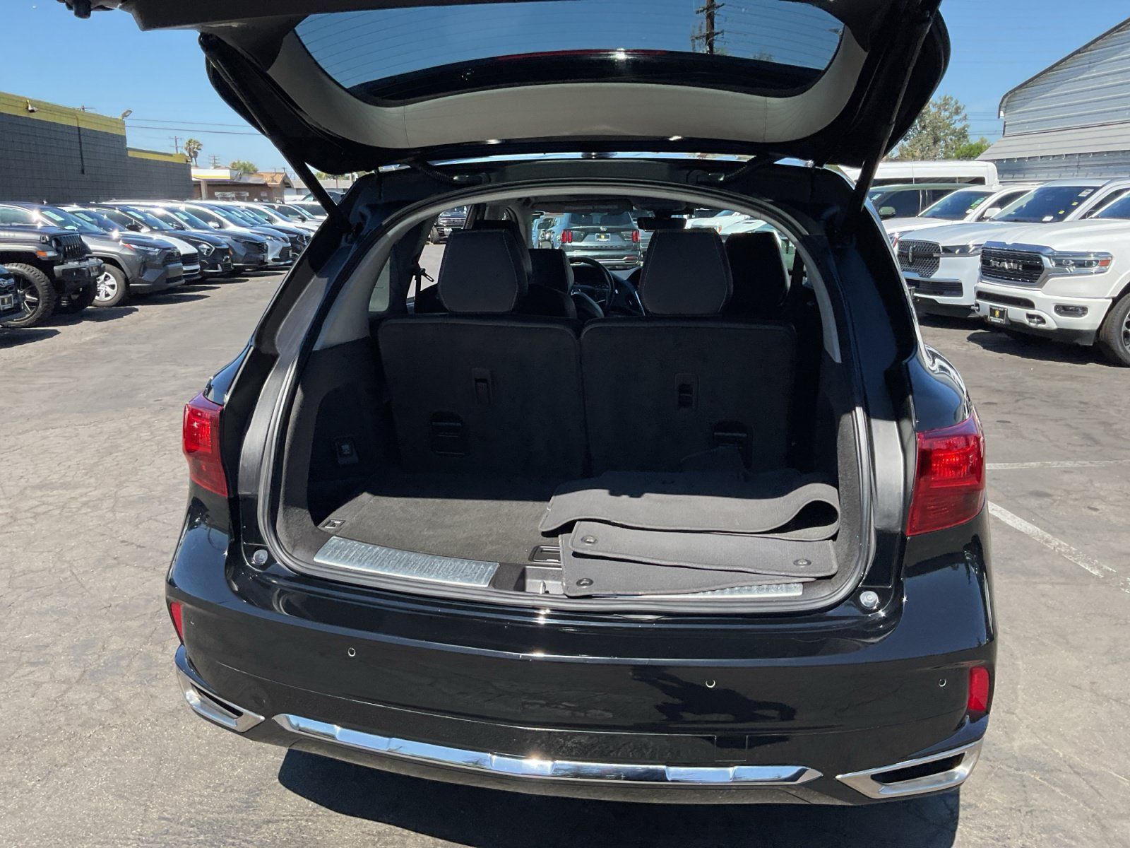Used 2017 Acura MDX w/ Advance Package AWD/4WD image 26