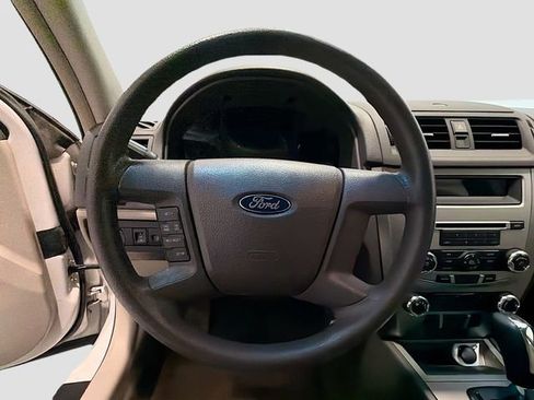 Used 2012 Ford Fusion S FWD image 5