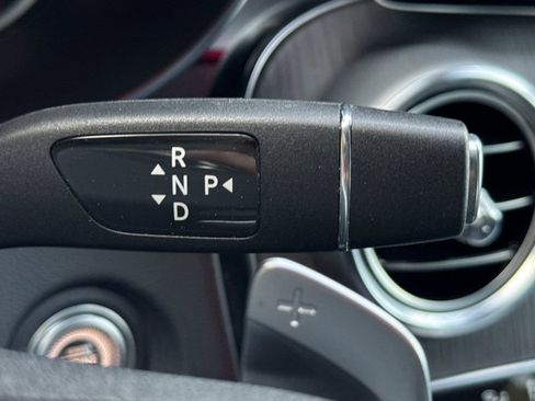 Used 2022 Mercedes-Benz GLC 300 4MATIC image 24