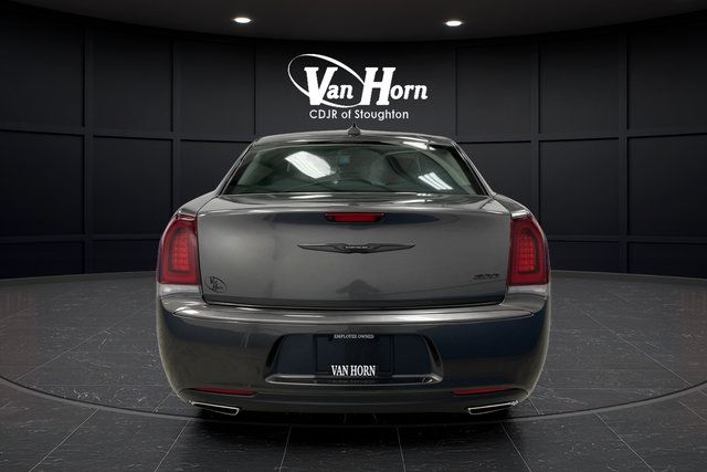 Used 2023 Chrysler 300 Touring w/ Sport Appearance Package RWD image 11