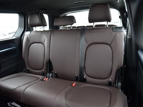 New 2025 Volkswagen ID. Buzz Pro S image 21