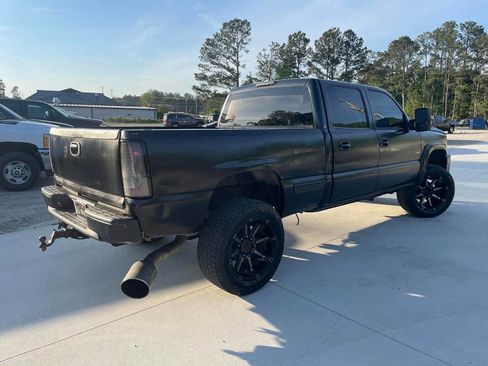 Used 2005 Chevrolet Silverado 2500 LT w/ Heavy-Duty Power Package AWD/4WD image 5