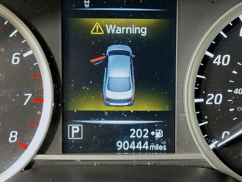 Used 2018 Nissan Sentra SV image 18