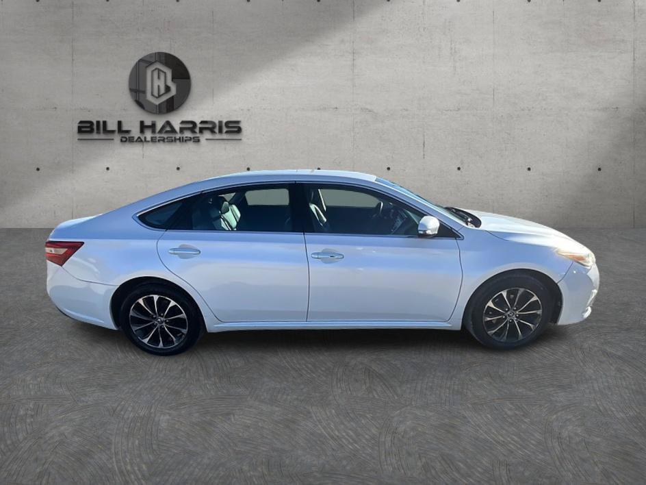 Used 2016 Toyota Avalon XLE FWD image 5