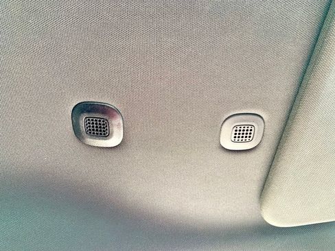 Used 2024 RAM 1500 Laramie RWD image 41