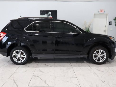Used 2017 Chevrolet Equinox LT w/ Convenience Package FWD image 2