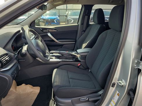 New 2026 Mitsubishi Eclipse Cross LE image 9