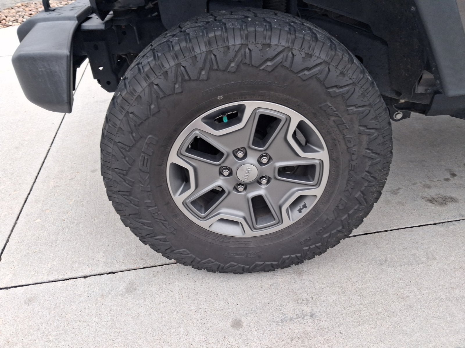 Used 2016 Jeep Wrangler Unlimited Rubicon AWD/4WD image 10