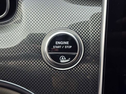 Used 2025 Mercedes-Benz C 300 Sedan image 35