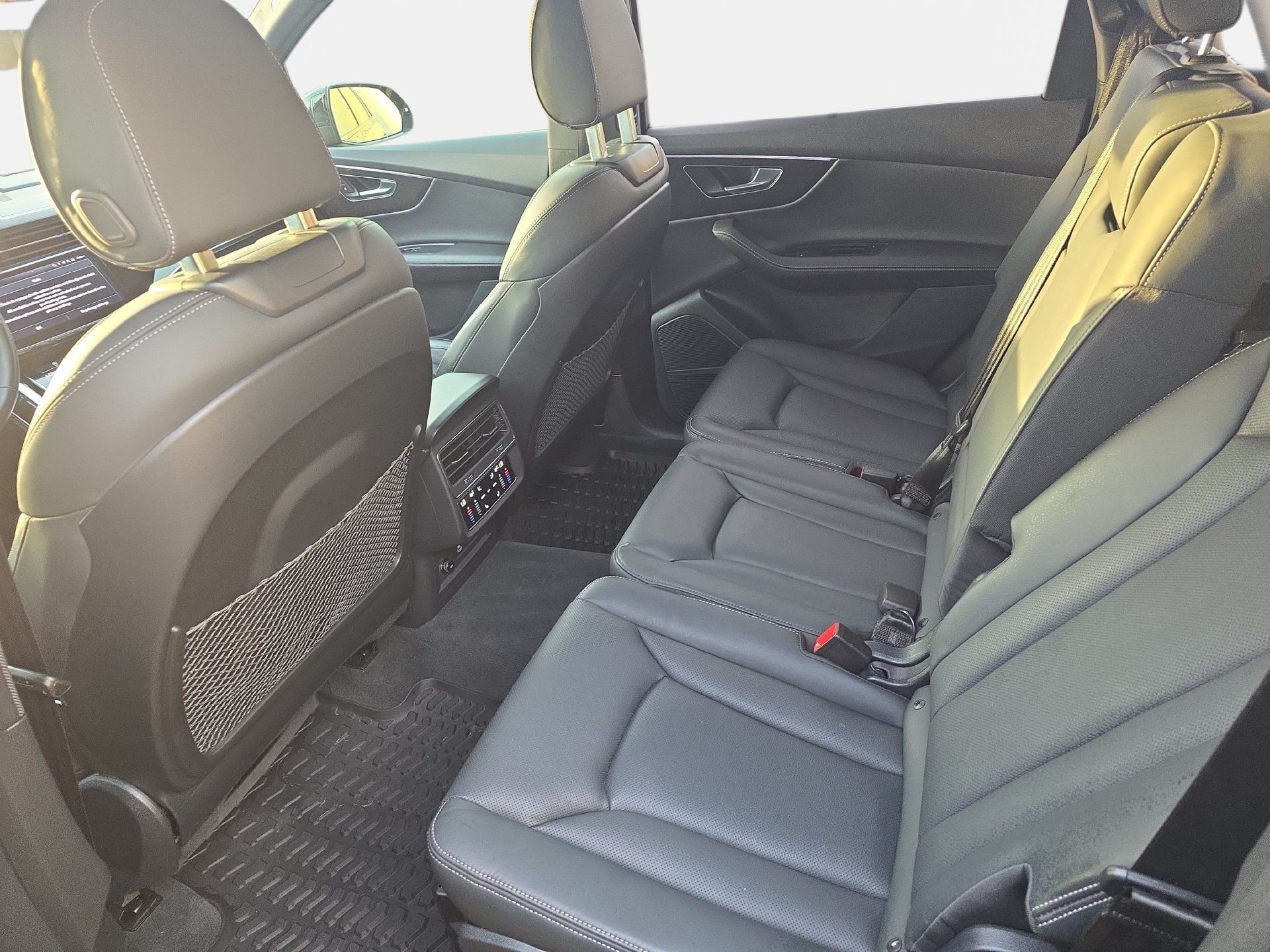 Used 2025 Audi Q7 3.0T Prestige AWD/4WD image 14