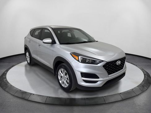 Used 2019 Hyundai Tucson SE w/ Cargo Package FWD image 3