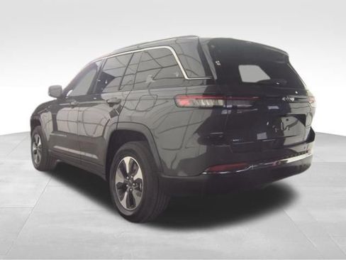 Used 2023 Jeep Grand Cherokee 4WD 4xe image 8