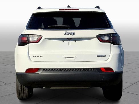 New 2023 Jeep Compass Latitude w/ Sun and Sound Group image 4