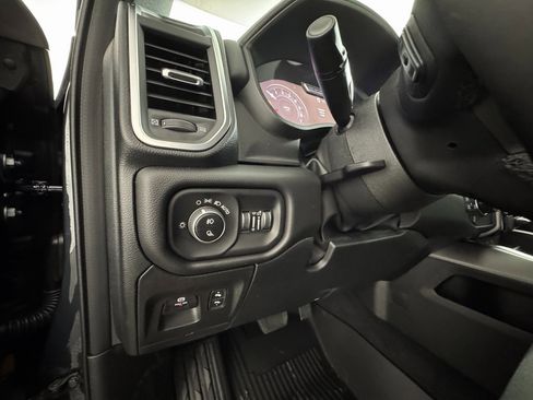 New 2026 RAM 1500 4x4 Crew Cab image 36