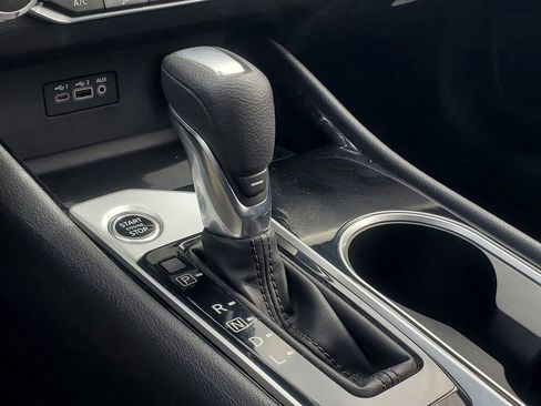 Used 2024 Nissan Altima 2.5 SV image 23