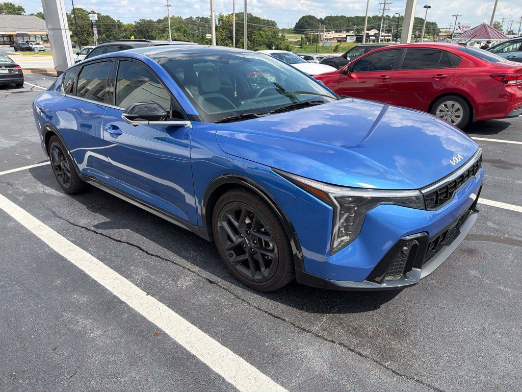 Used 2025 Kia K4 GT-Line Turbo FWD image 3