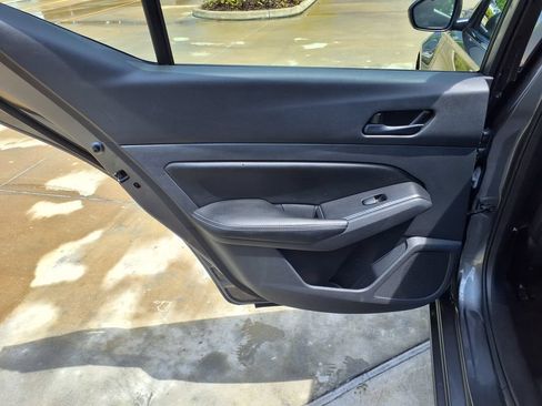 Used 2025 Nissan Altima 2.5 SV FWD image 15