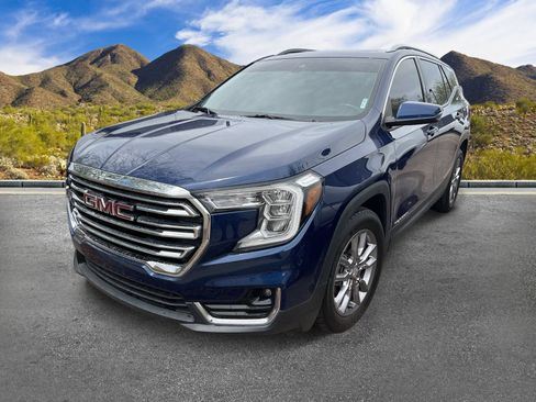 Used 2022 GMC Terrain SLT FWD image 2
