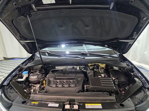 Certified 2023 Volkswagen Tiguan SE AWD/4WD image 38
