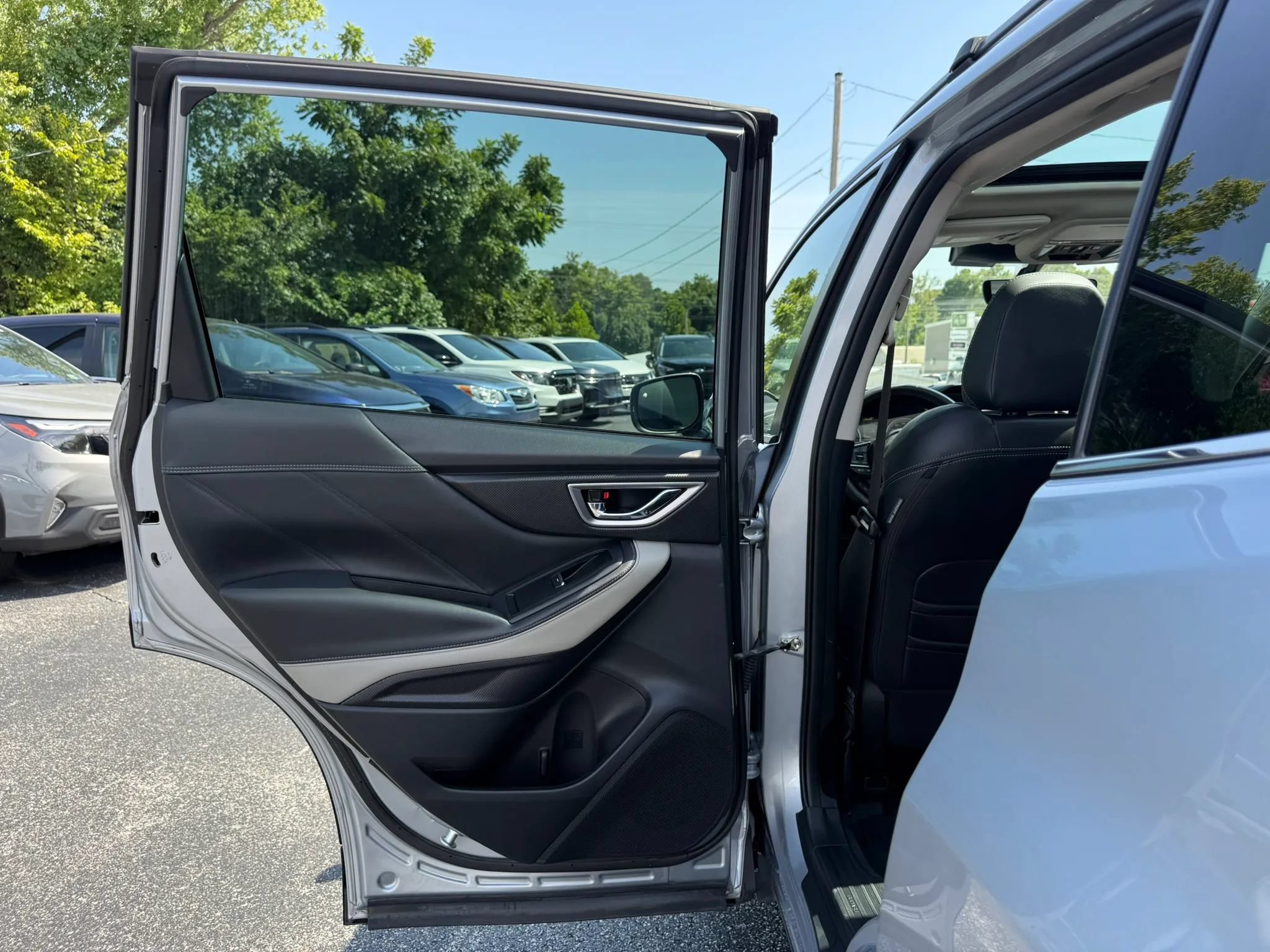 Used 2023 Subaru Forester Limited AWD/4WD image 24