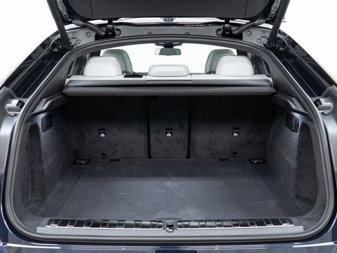 New 2026 BMW X6 xDrive40i w/ Climate Comfort Package image 10