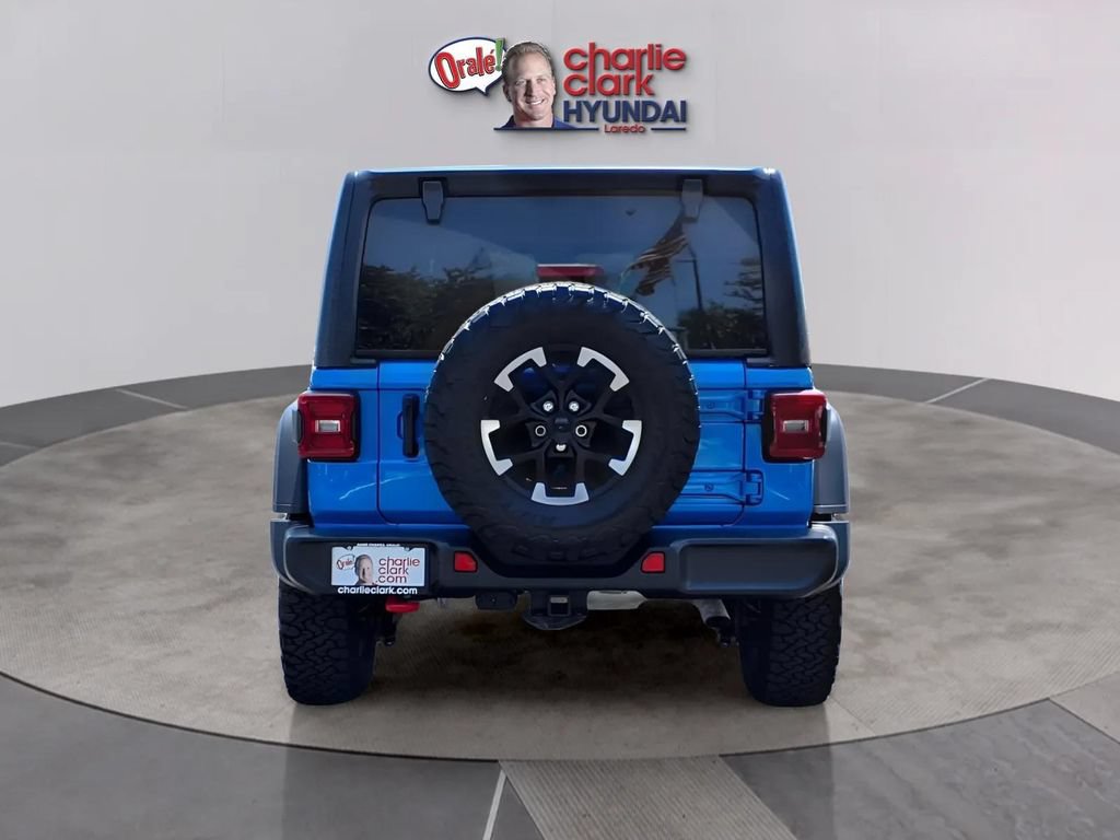 Used 2025 Jeep Wrangler Unlimited Rubicon AWD/4WD image 4