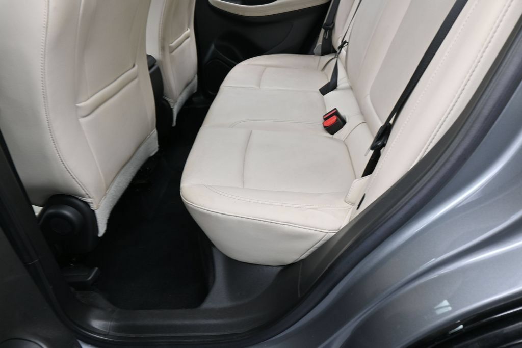 Used 2024 Buick Encore GX Sport Touring FWD image 29