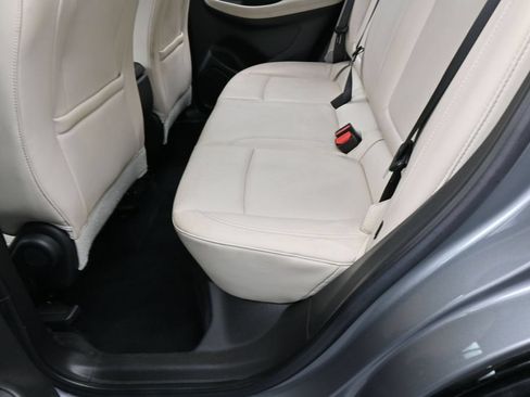 Used 2024 Buick Encore GX Sport Touring FWD image 29